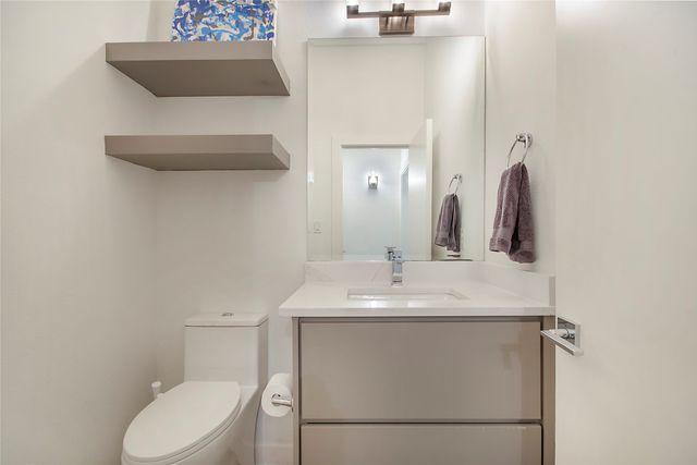 2210 Lola Court, Dallas, TX 75206