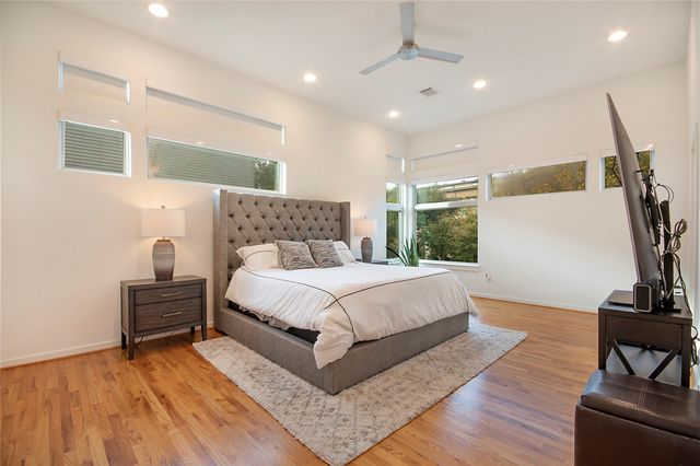 2210 Lola Court, Dallas, TX 75206