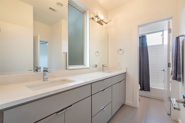 2210 Lola Court, Dallas, TX 75206