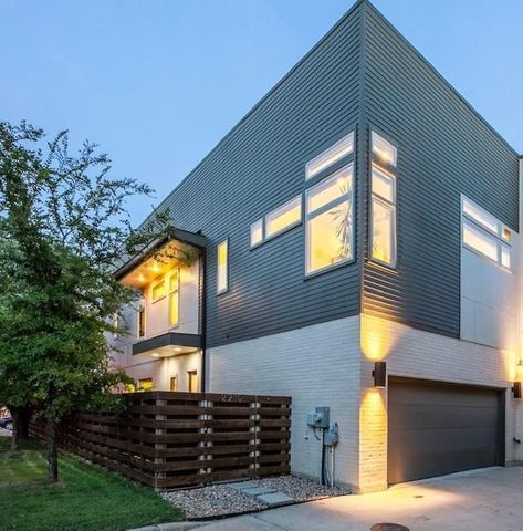 2210 Lola Court, Dallas, TX 75206