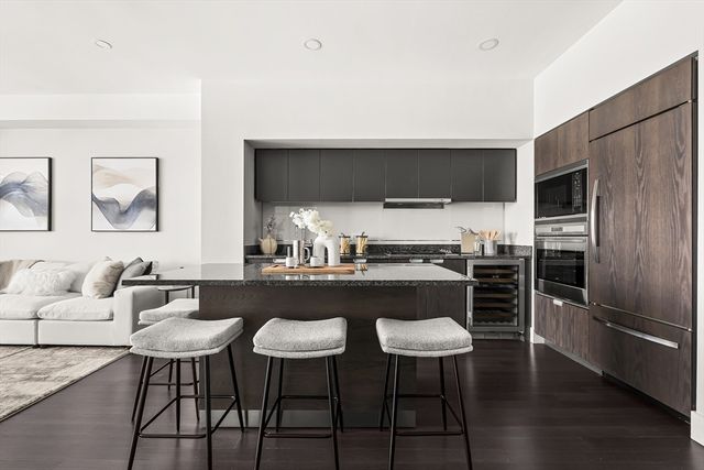 110 Stuart St 19F, Boston, MA 02116