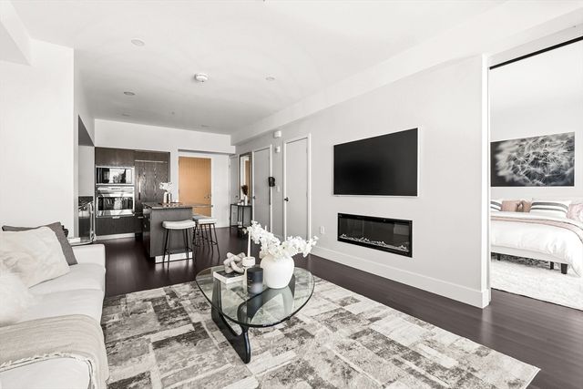110 Stuart St 19F, Boston, MA 02116