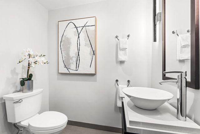 110 Stuart St 19F, Boston, MA 02116