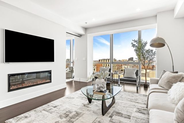 110 Stuart St 19F, Boston, MA 02116