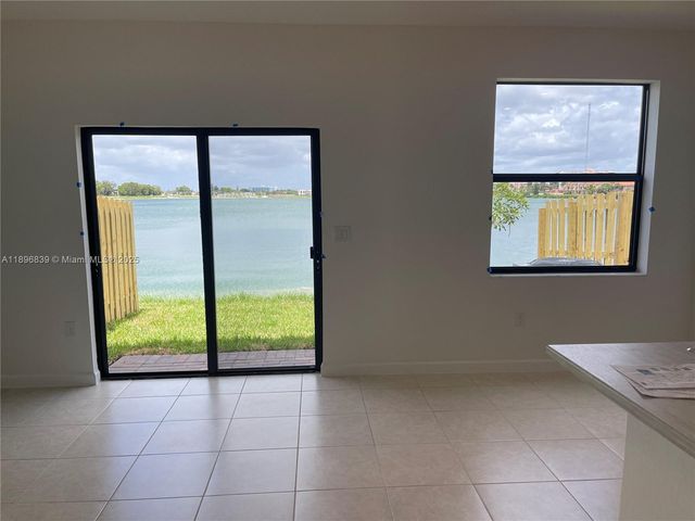 20588 NE 5th Pl -, Miami, FL 33179