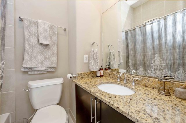 2110 Shearn Street 12, Houston, TX 77007