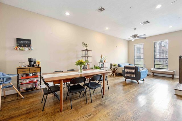 2110 Shearn Street 12, Houston, TX 77007