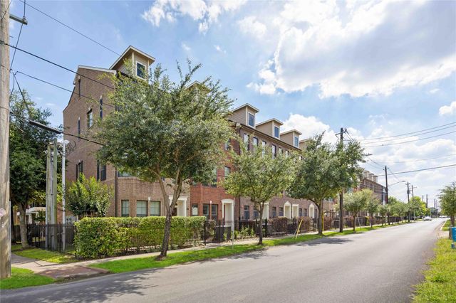 2110 Shearn Street 12, Houston, TX 77007