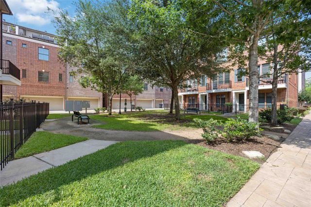 2110 Shearn Street 12, Houston, TX 77007