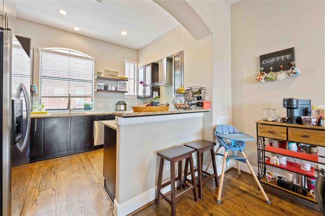 2110 Shearn Street 12, Houston, TX 77007