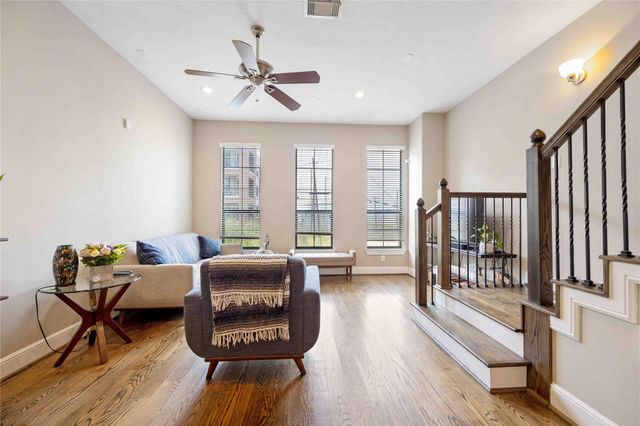 2110 Shearn Street 12, Houston, TX 77007