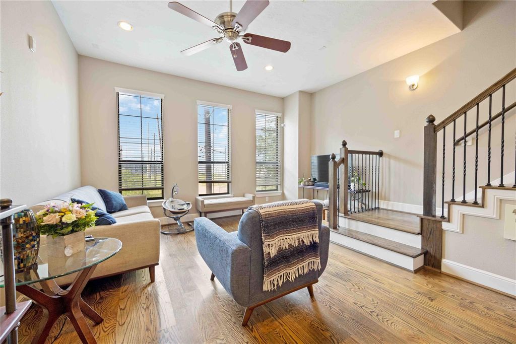 2110 Shearn Street 12, Houston, TX 77007