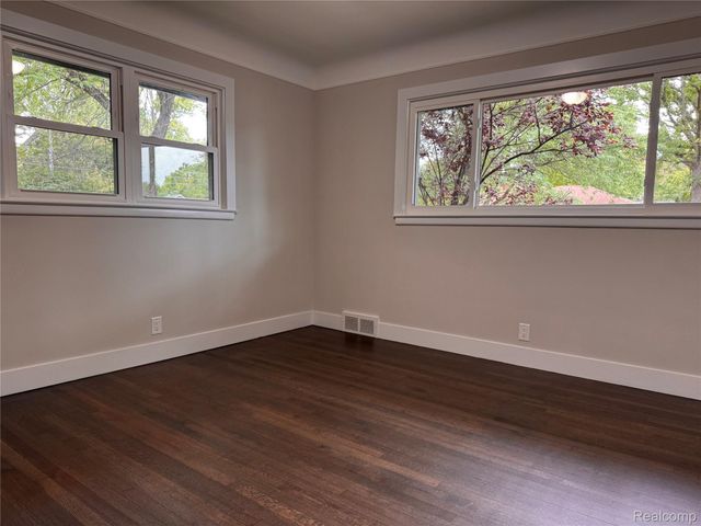 20618 Woodside Street, Harper Woods, MI 48225
