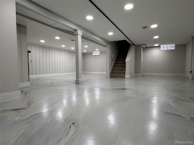 20618 Woodside Street, Harper Woods, MI 48225