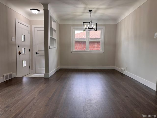 20618 Woodside Street, Harper Woods, MI 48225