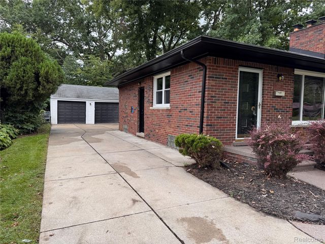 20618 Woodside Street, Harper Woods, MI 48225