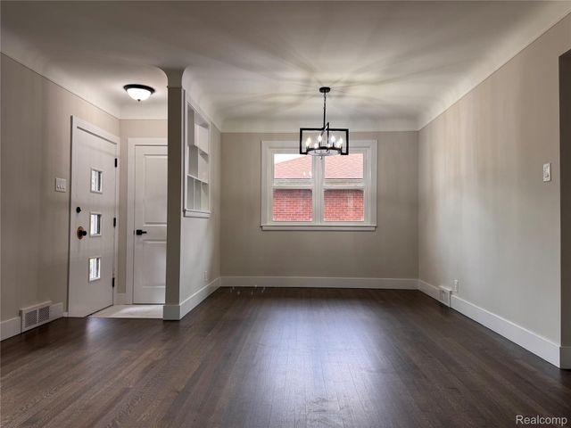 20618 Woodside Street, Harper Woods, MI 48225