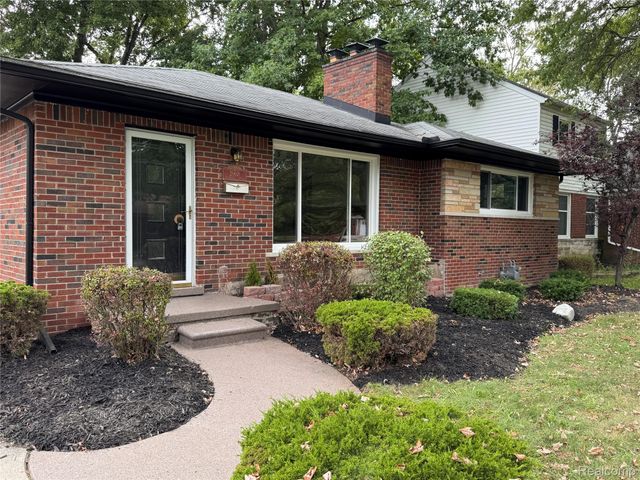 20618 Woodside Street, Harper Woods, MI 48225
