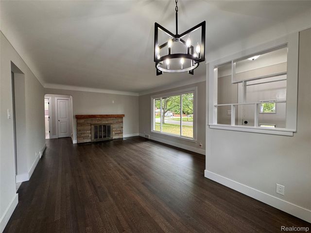 20618 Woodside Street, Harper Woods, MI 48225