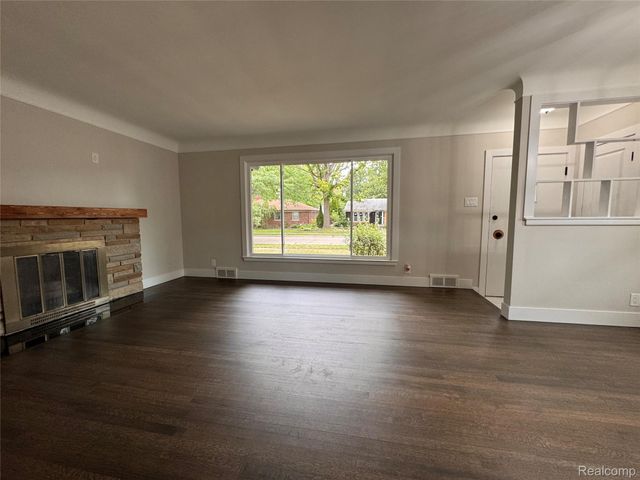 20618 Woodside Street, Harper Woods, MI 48225