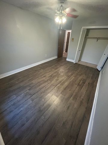 5557 Evelyn Drive, North Charleston, SC 29418