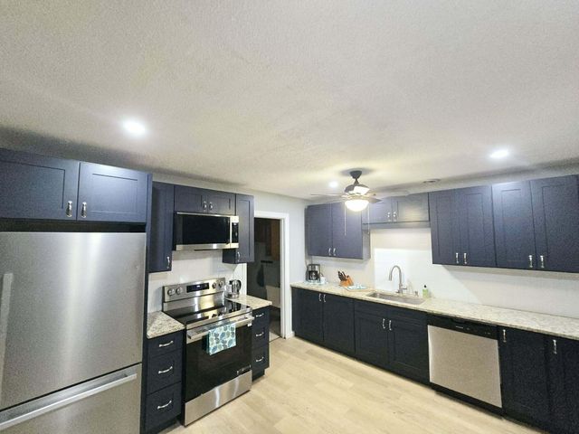 5557 Evelyn Drive, North Charleston, SC 29418