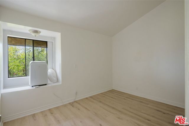 8505 Columbus Avenue 307, Los Angeles, CA 91343