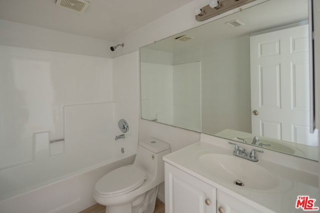 8505 Columbus Avenue 307, Los Angeles, CA 91343