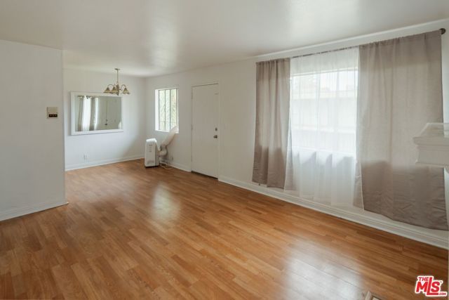 8505 Columbus Avenue 307, Los Angeles, CA 91343