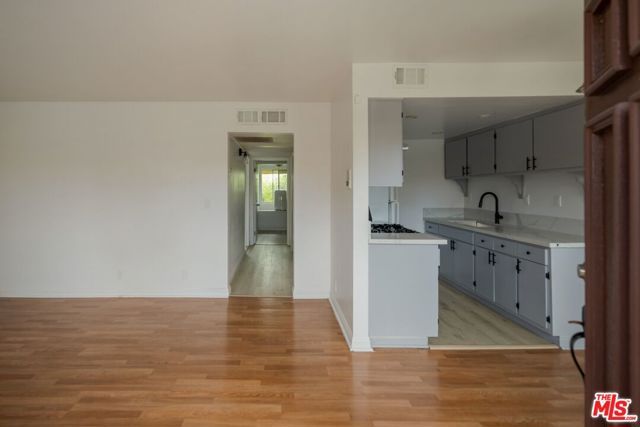 8505 Columbus Avenue 307, Los Angeles, CA 91343