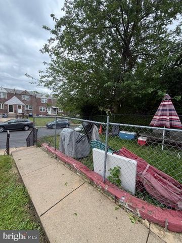 5220 MARWOOD RD, Philadelphia, PA 19120