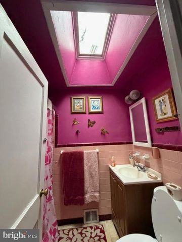 5220 MARWOOD RD, Philadelphia, PA 19120