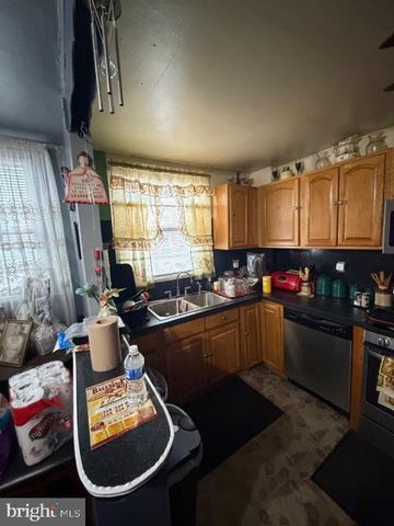 5220 MARWOOD RD, Philadelphia, PA 19120