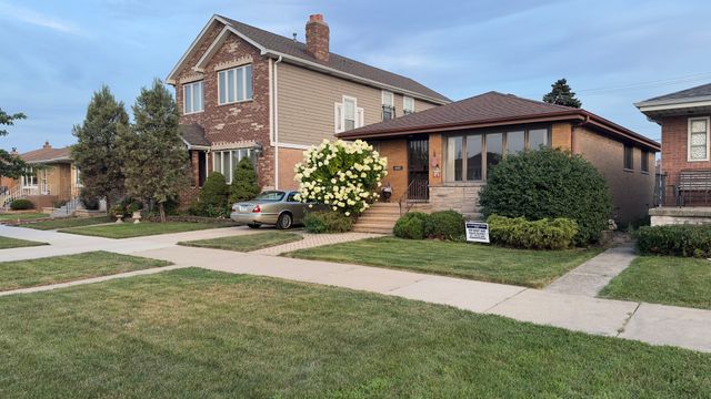 6225 W 63rd Place, Chicago, IL 60638