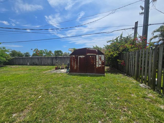3560 NW 3rd Avenue 1-2, Pompano Beach, FL 33064