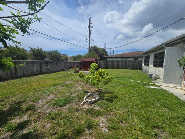 3560 NW 3rd Avenue 1-2, Pompano Beach, FL 33064