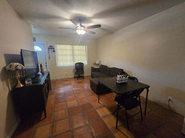 3560 NW 3rd Avenue 1-2, Pompano Beach, FL 33064