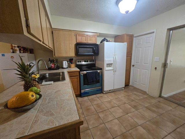 3560 NW 3rd Avenue 1-2, Pompano Beach, FL 33064