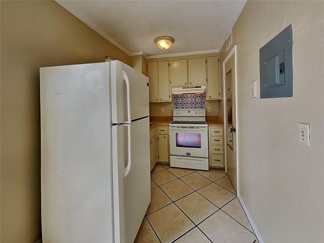 158 HIGHLAND AVENUE Apt 2, Daytona Beach, FL 32117