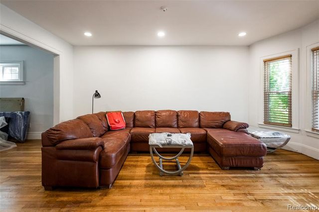 3132 Helen Street, Detroit, MI 48207