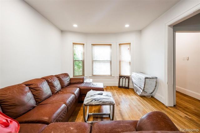 3132 Helen Street, Detroit, MI 48207