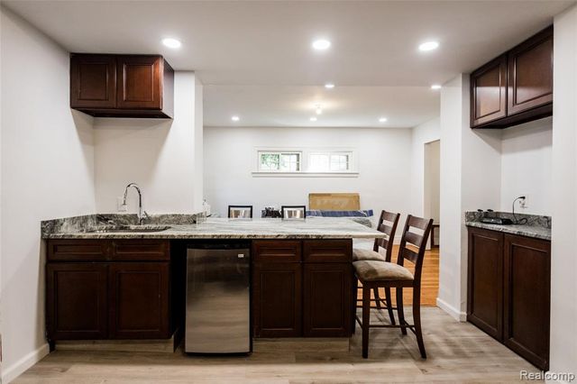 3132 Helen Street, Detroit, MI 48207