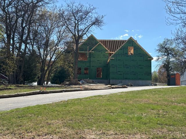 180 North Rd, Chelmsford, MA 01824