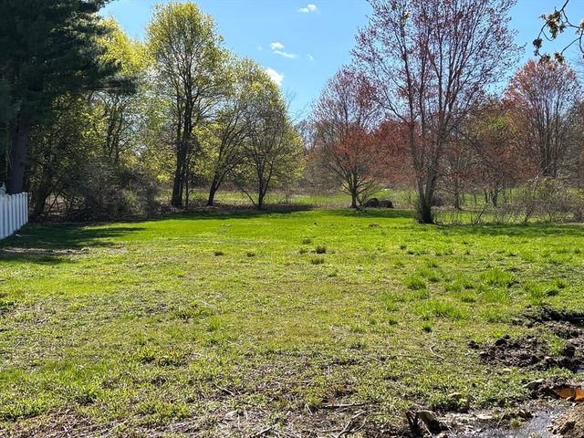 180 North Rd, Chelmsford, MA 01824