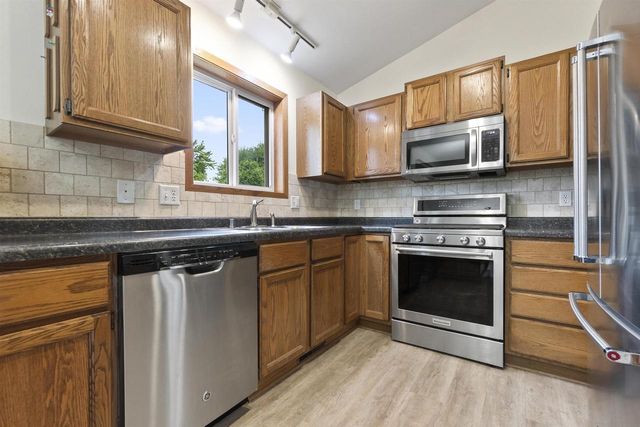 1054 SYCAMORE TREE DRIVE, Fond Du Lac, WI 54935