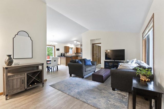 1054 SYCAMORE TREE DRIVE, Fond Du Lac, WI 54935