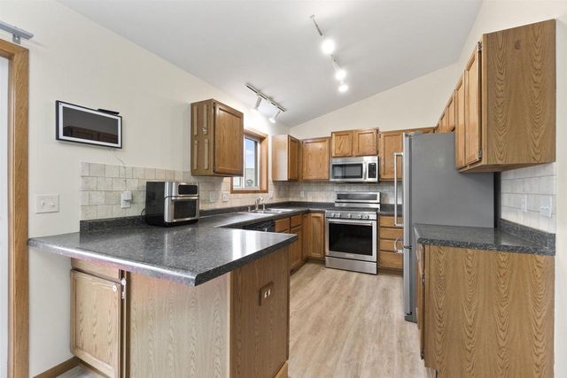 1054 SYCAMORE TREE DRIVE, Fond Du Lac, WI 54935