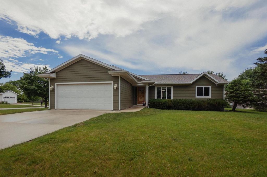 1054 SYCAMORE TREE DRIVE, Fond Du Lac, WI 54935