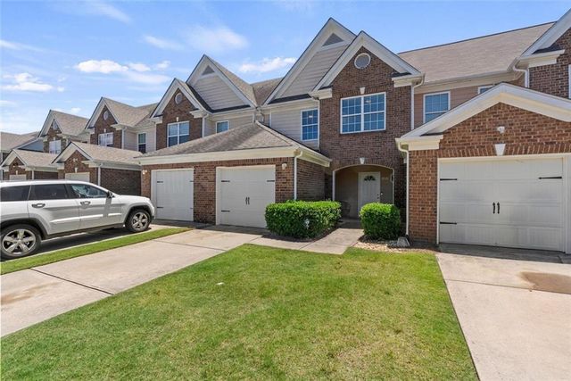 121 Village Drive, Loganville, GA 30052