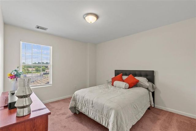 121 Village Drive, Loganville, GA 30052